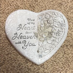 Heart-Shaped Decorative garden stone Plaque
